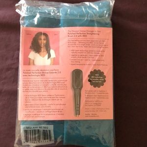 Straightening brush